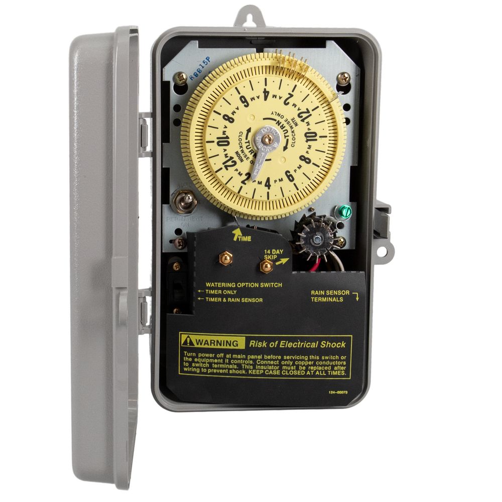 R8815P101C — Interruptor horario para riego/aspersores con omisor de 14 días
