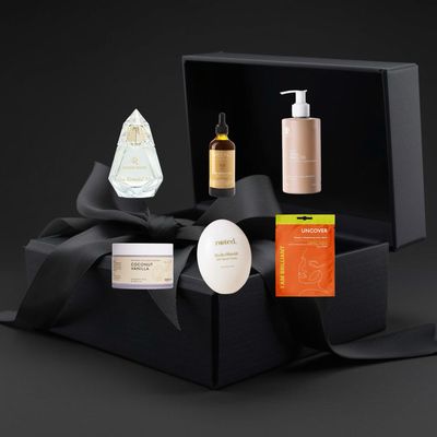 Mother's Day Gift Box - 2,000 cedis