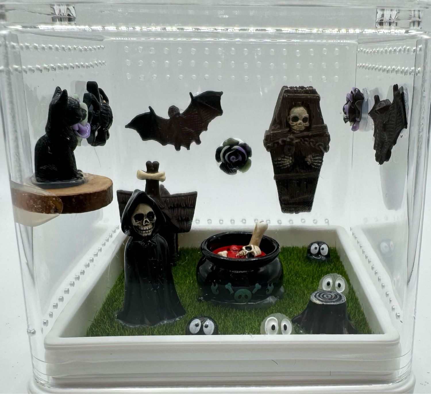 Spooky Graveyard 4”