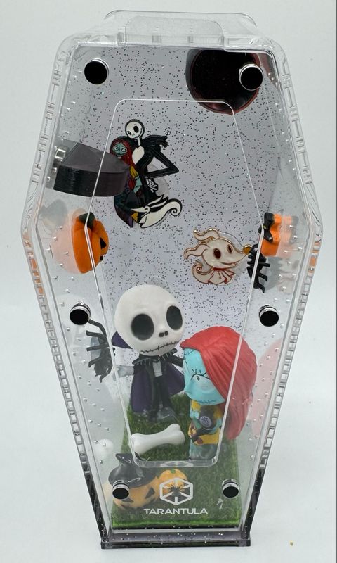 TC Coffin Enclosure- Jack &amp; Sally