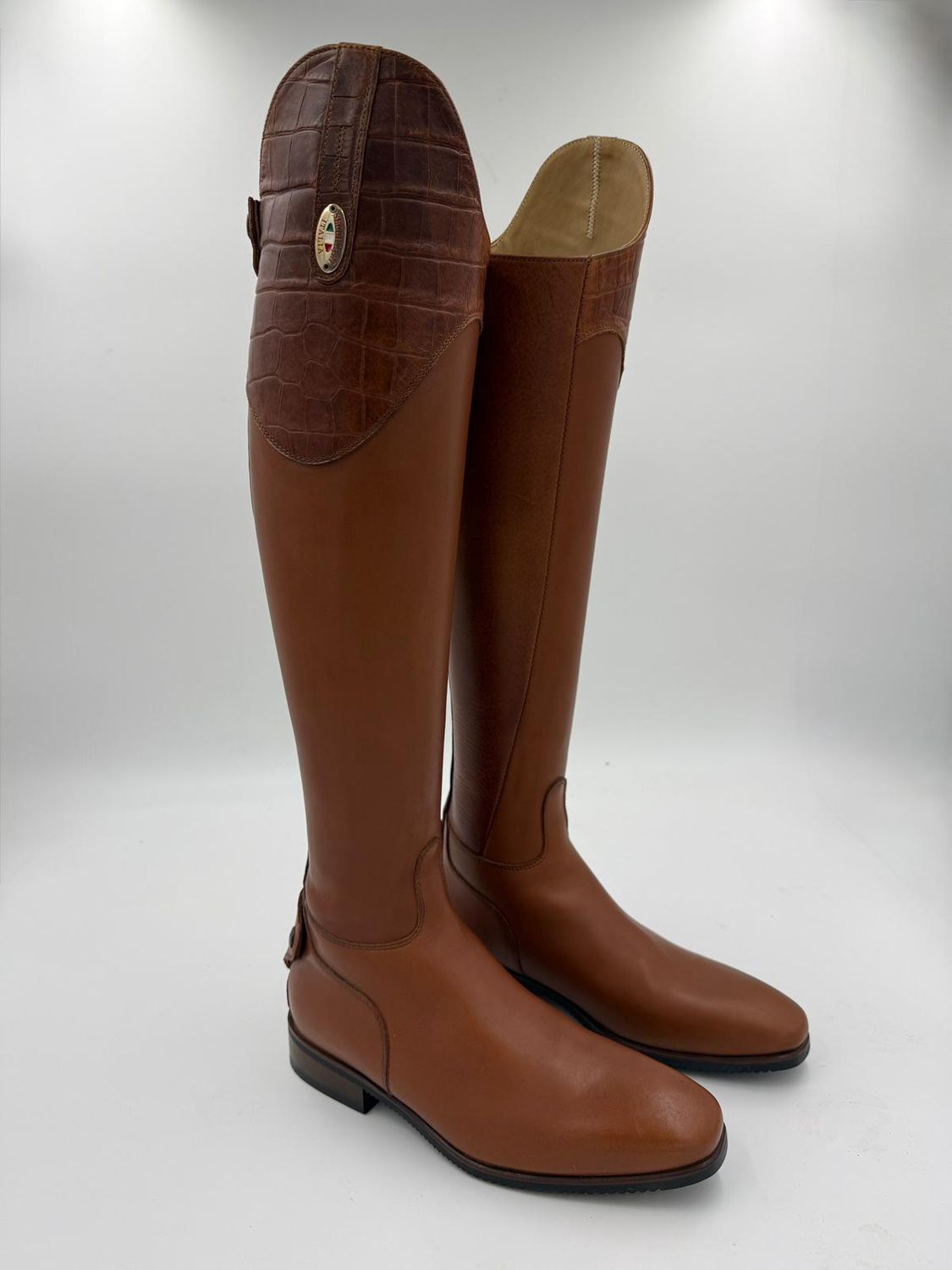 Ex demo Tan and croc 37/H3/M