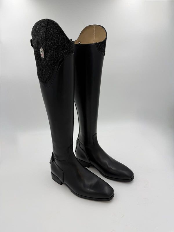 Ex demo black calfskin with glitter top and patent piping size 38