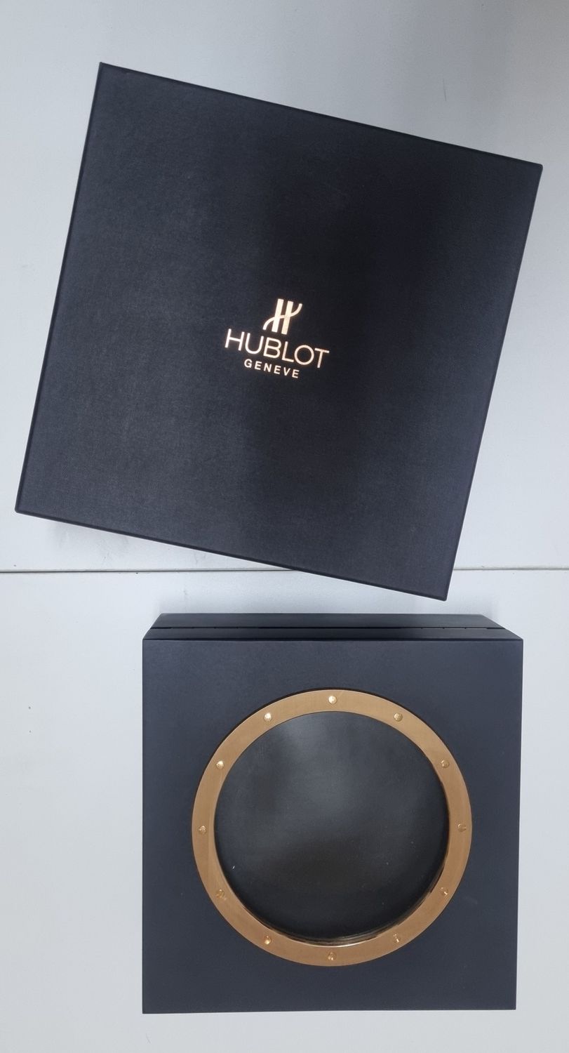 Estuche Hublot Classic dorado