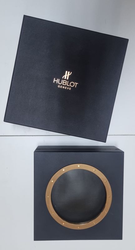 Estuche Hublot Classic dorado