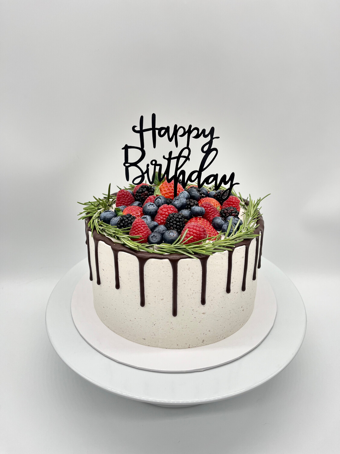 Naked Cake mit Früchten und Rosmarin Naked Cake mit Früchten und Rosmarin