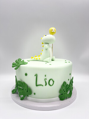 Fondant Torte Dino mit handmodellierter Figur Fondant Torte Dino mit handmodellierter Figur