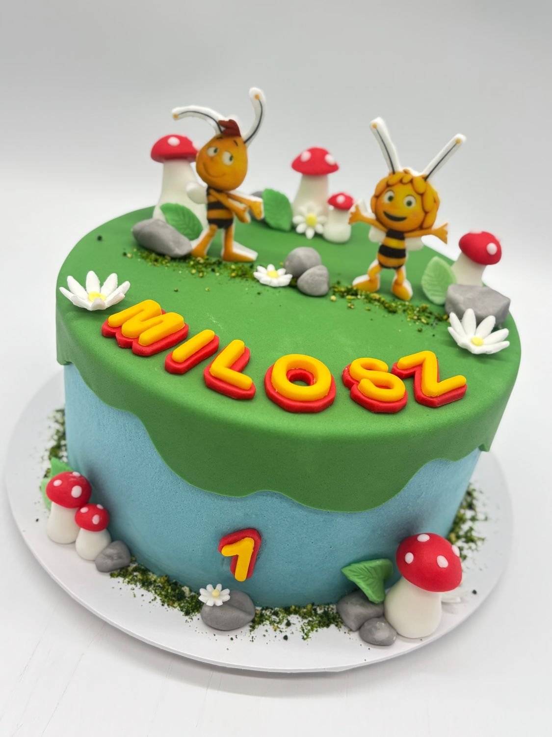 Semi Fondant Torte Biene Maja