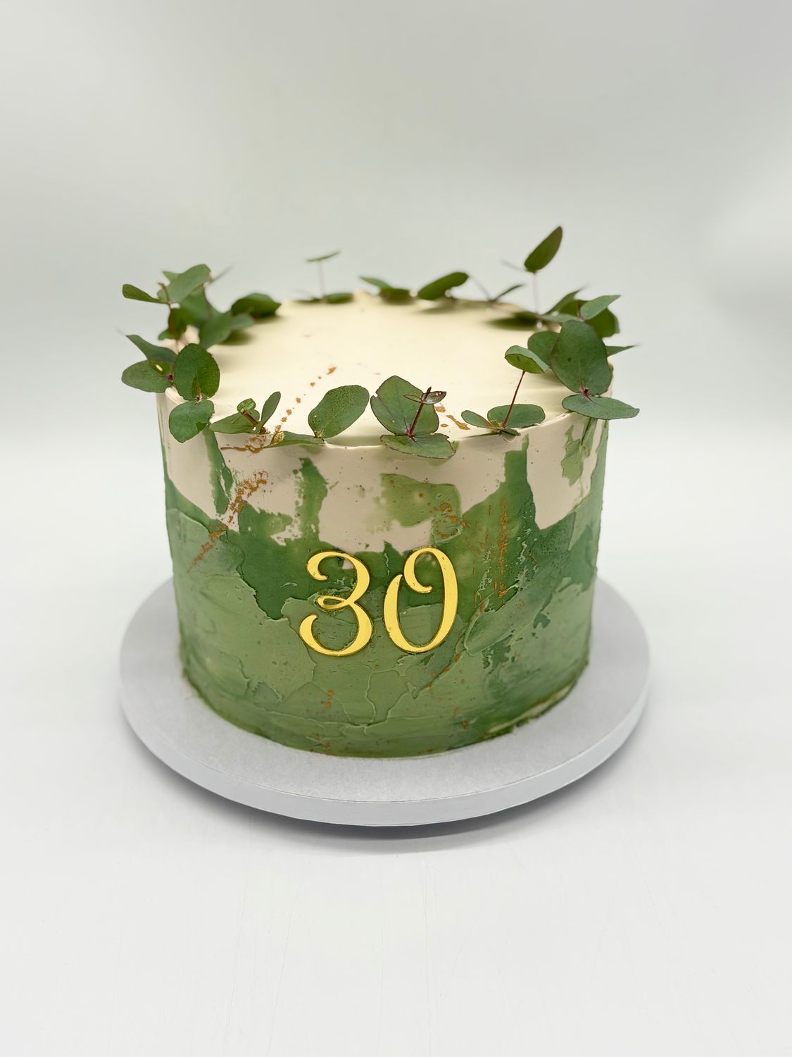 Naked Cake mit Eukalyptus