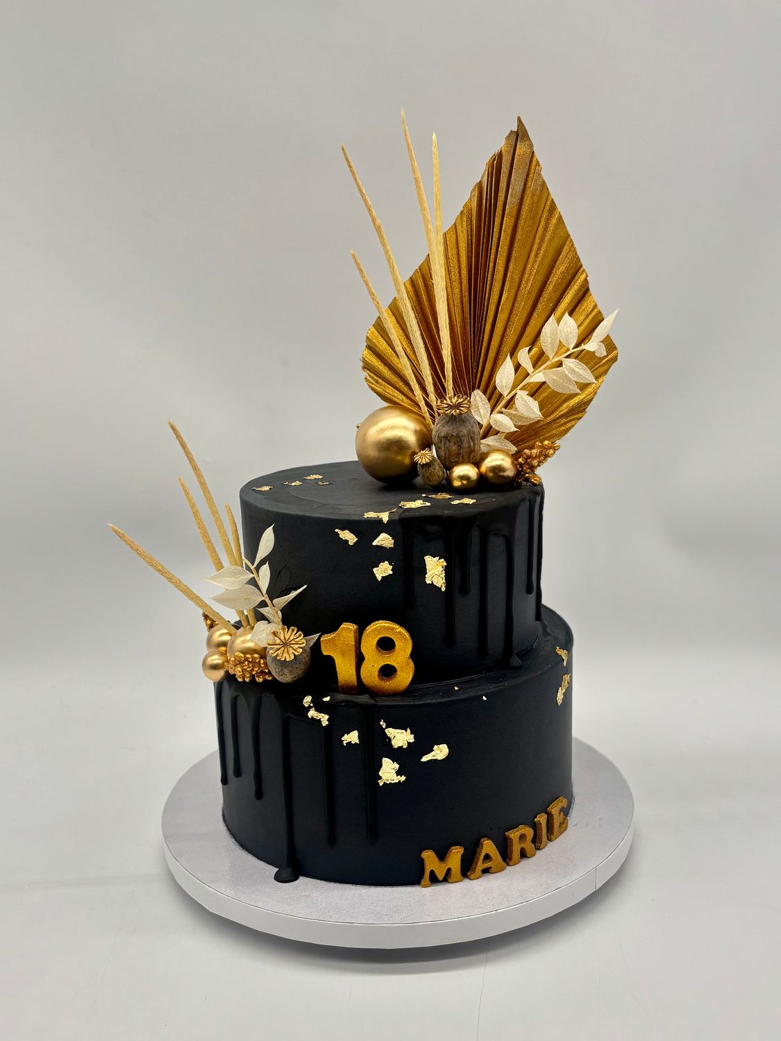 Torte schwarz/gold