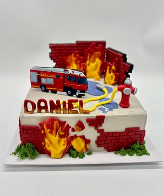 Naked Cake (eckig) Feuerwehr