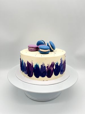 Naked Art Cake mit Macarons