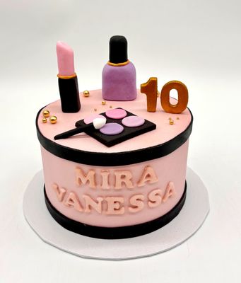 Cremeeinstrich Torte Makeup