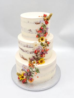 Torte Semi Naked Cake mit essbaren Blumen (dreistöckig)