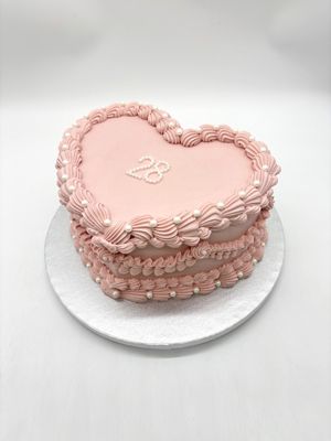 Vintage Cake Herzform mit Perlen