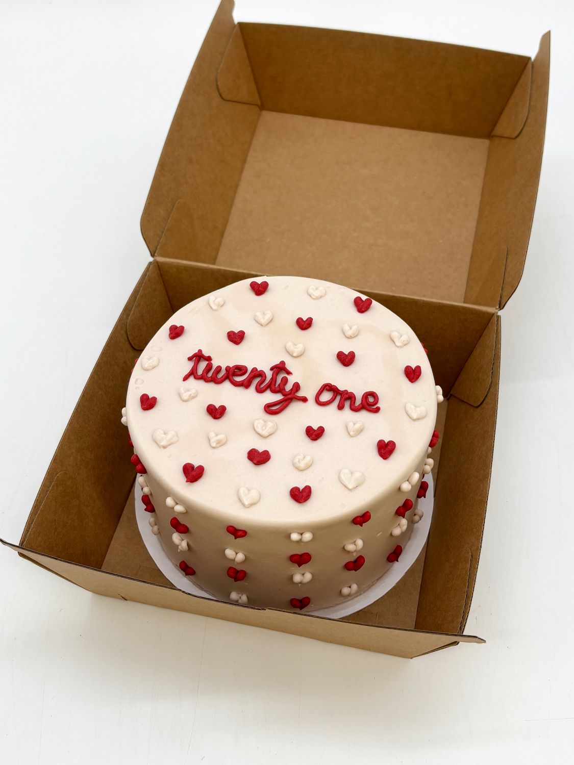 Tiny Cake mit vielen Herzen