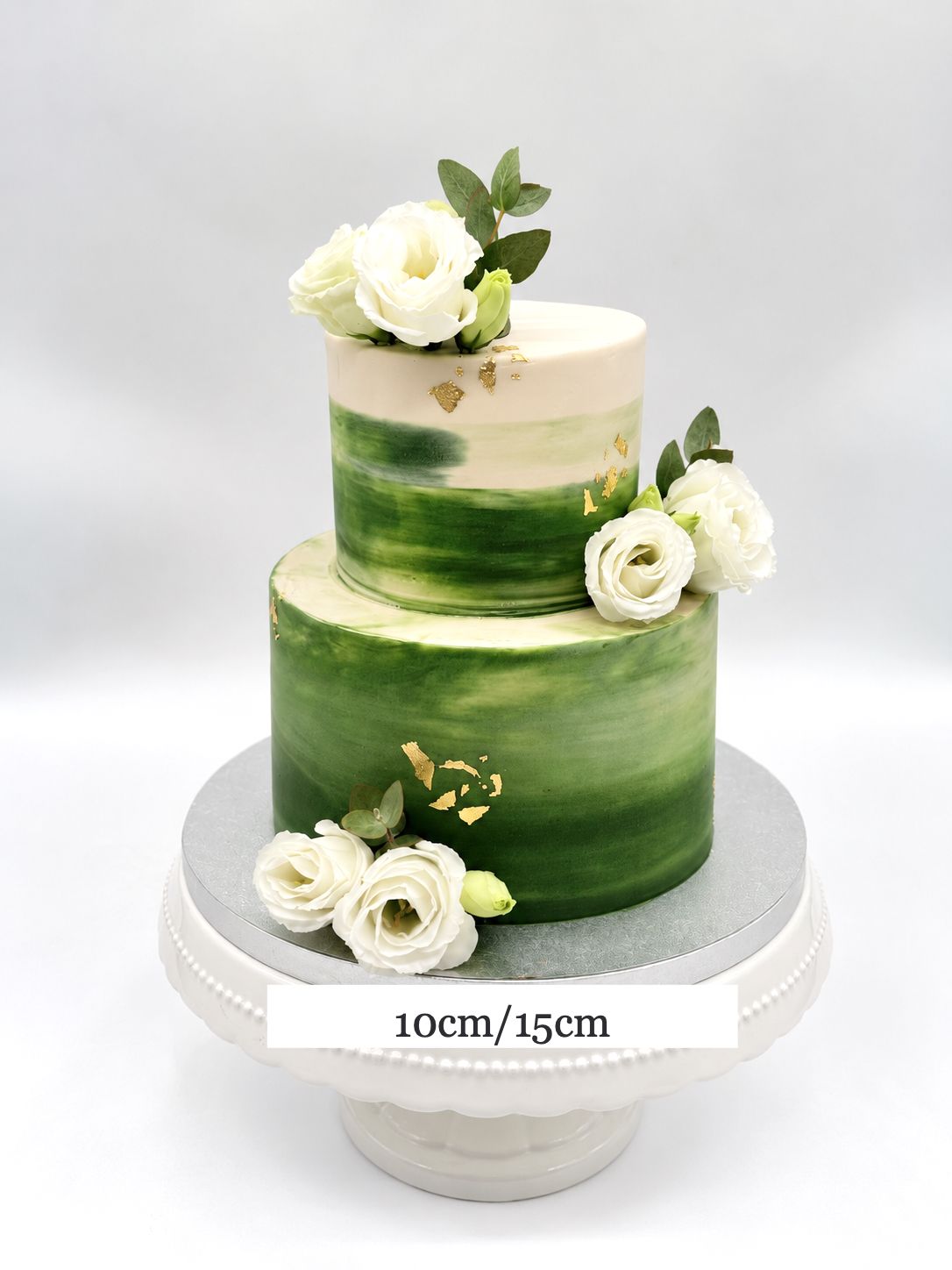 Torte mit Farbverlauf, Lysianthus und Eukalyptus (zweistöckig)