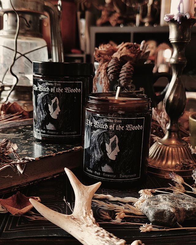 The Witch of the Woods ✷ Duftkerze im Glas 180 ml