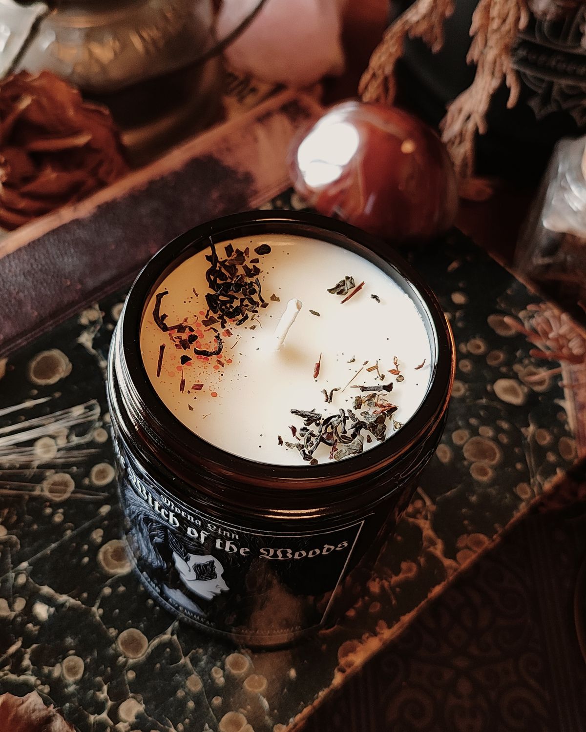 The Witch of the Woods ✷ Duftkerze im Glas 180 ml