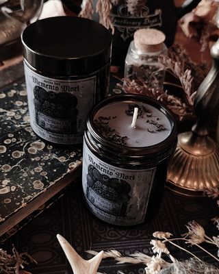 Memento Mori ✷ Duftkerze im Glas 180 ml