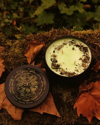 Grüner Mann ✷ Duftkerze im Glas 235 ml