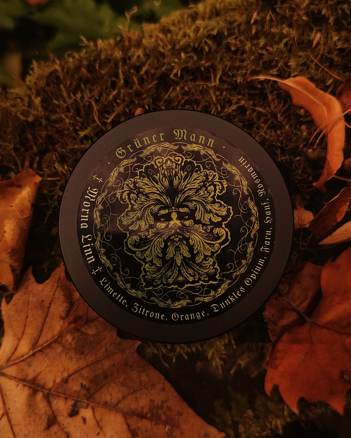 Grüner Mann ✷ Duftkerze im Glas 235 ml