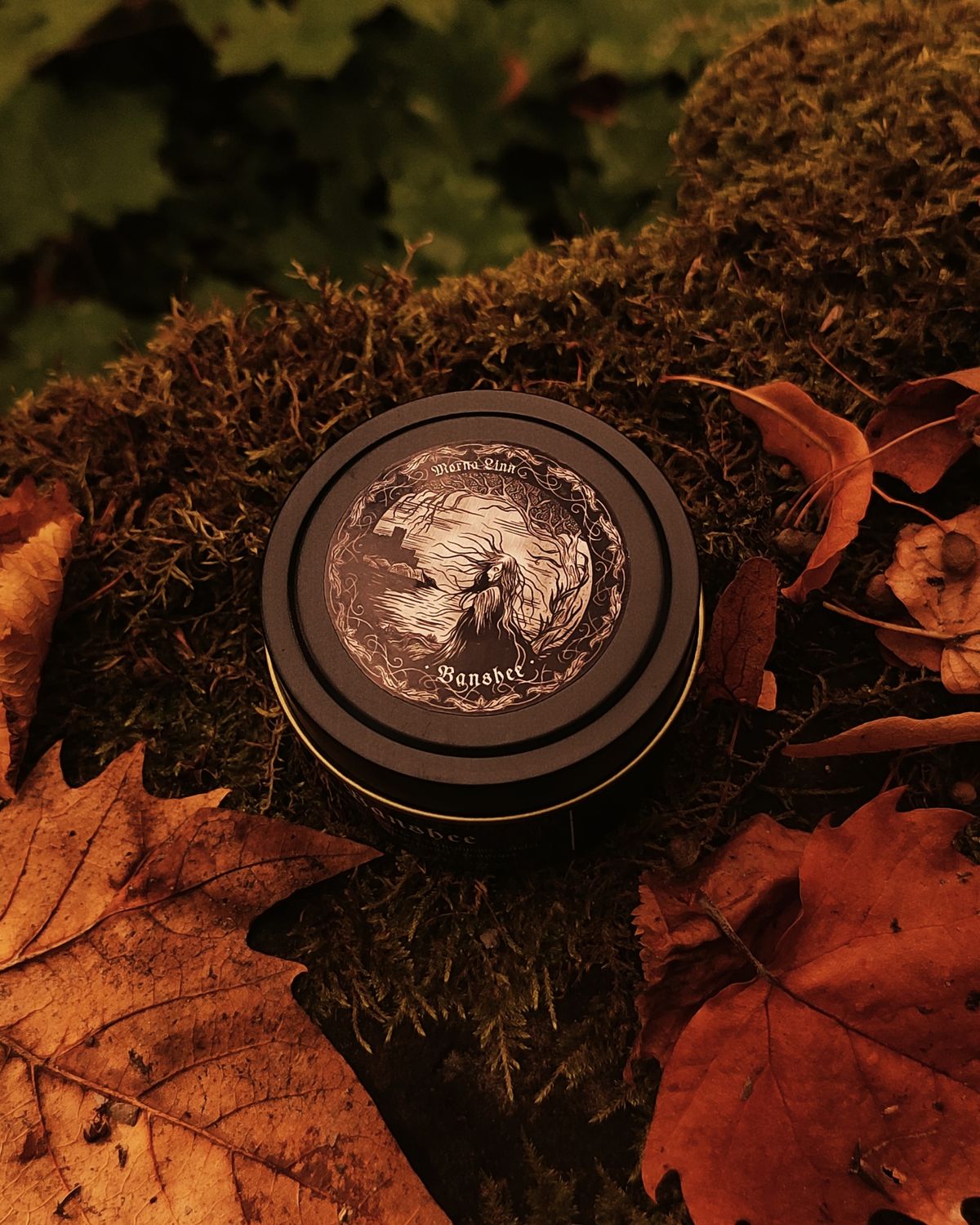 Banshee ✷ Duftkerze im Glas 135 ml