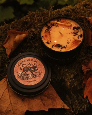 Schwarzer Kater ✷ Duftkerze im Glas 135 ml