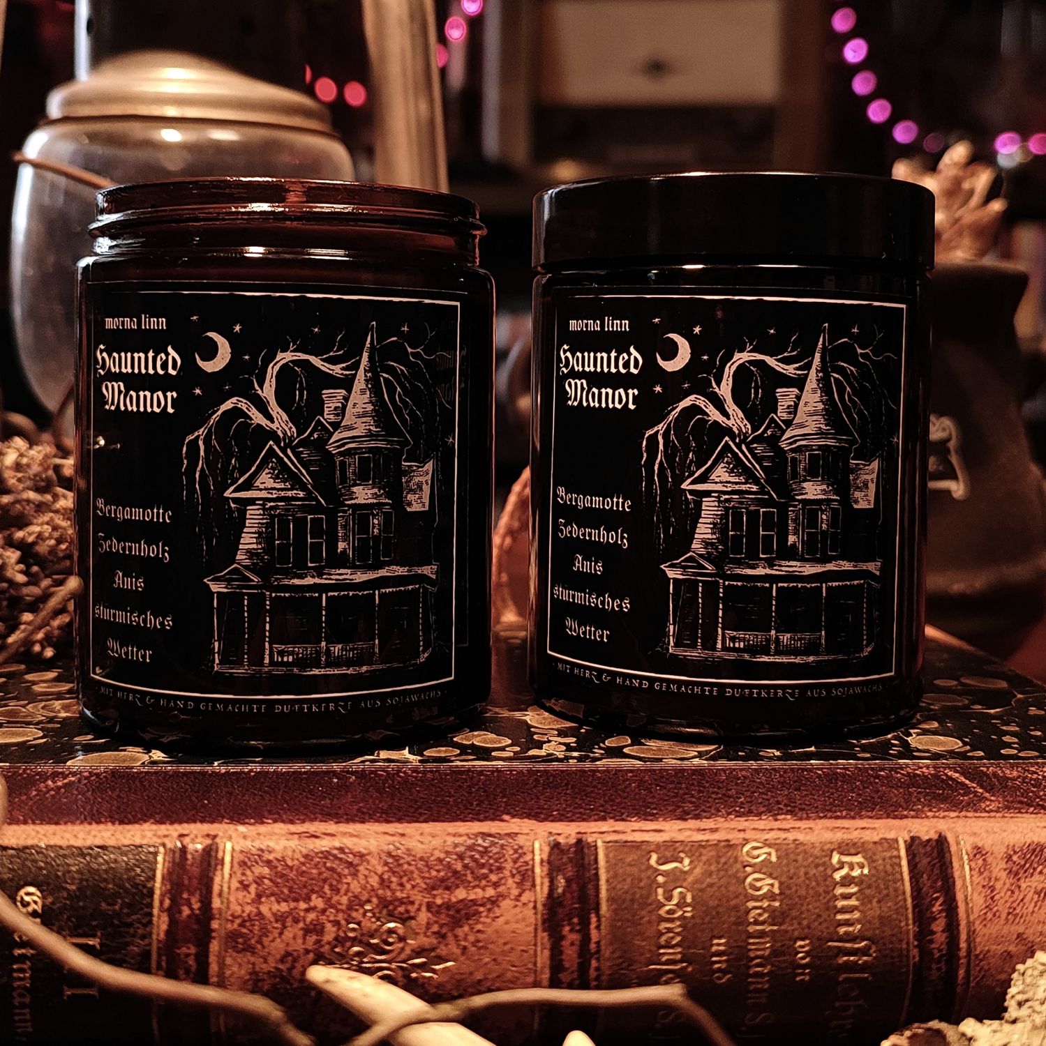 Haunted Manor ✷ Duftkerze im Glas 180 ml