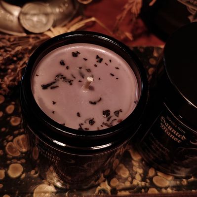 Haunted Manor ✷ Duftkerze im Glas 180 ml