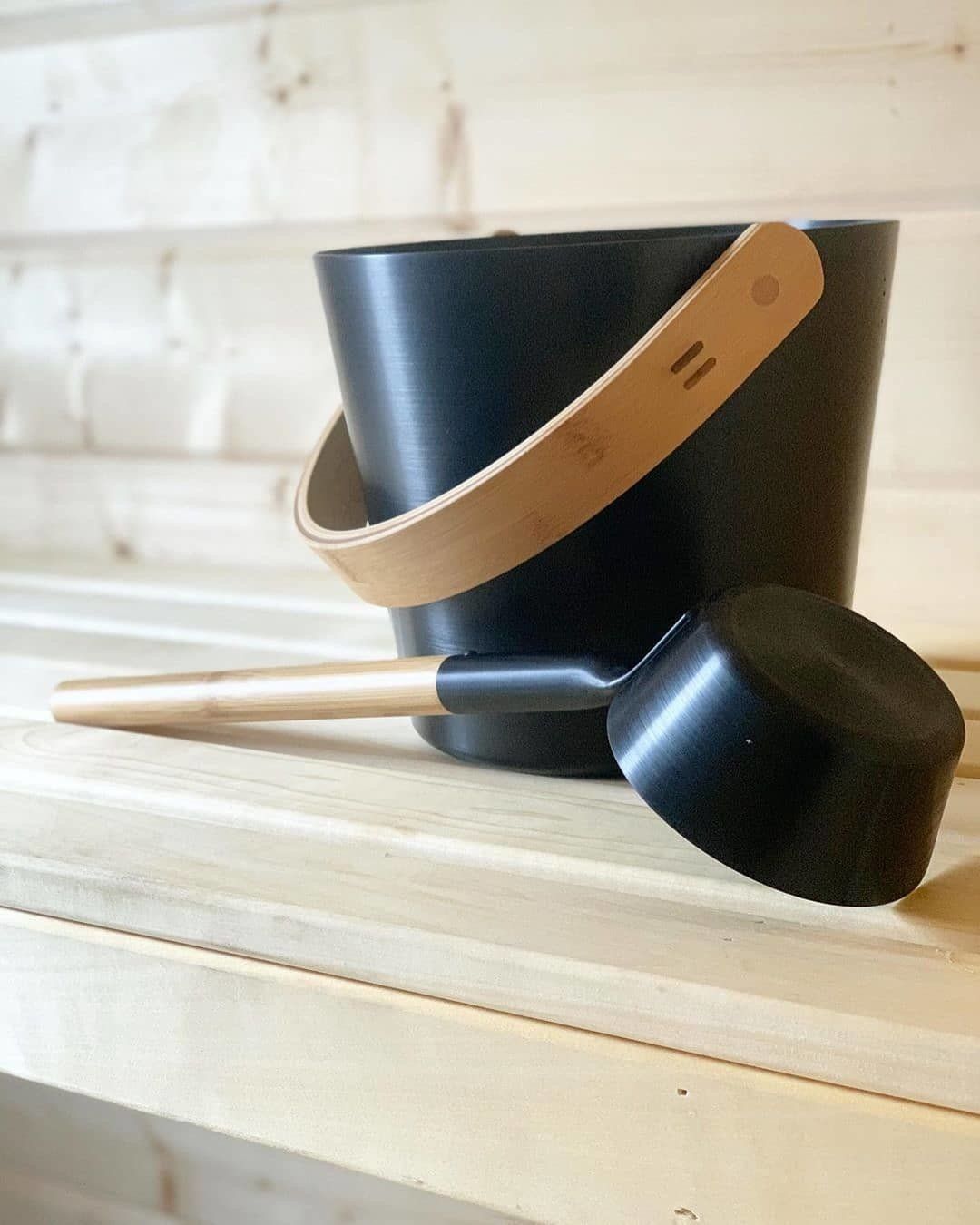 Rento Cubo para Sauna Aluminio con asas de Bambú