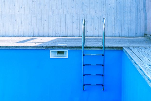¿Cómo Limpiar una Piscina Vacía de Forma Eficiente y Segura?