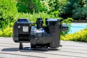Cómo solucionar problemas en la bomba de tu piscina