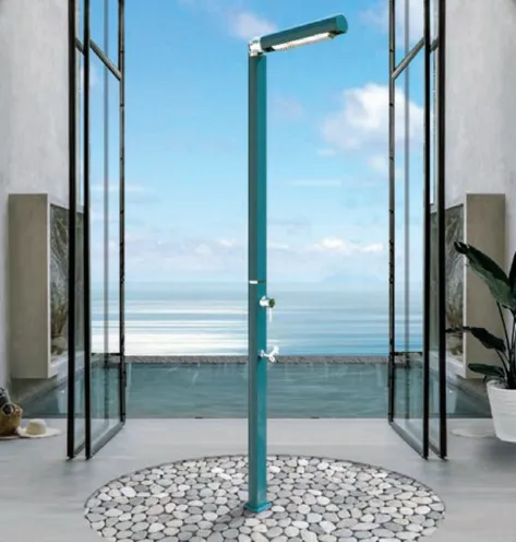 Guía para Construir una Ducha Exterior junto a la Piscina