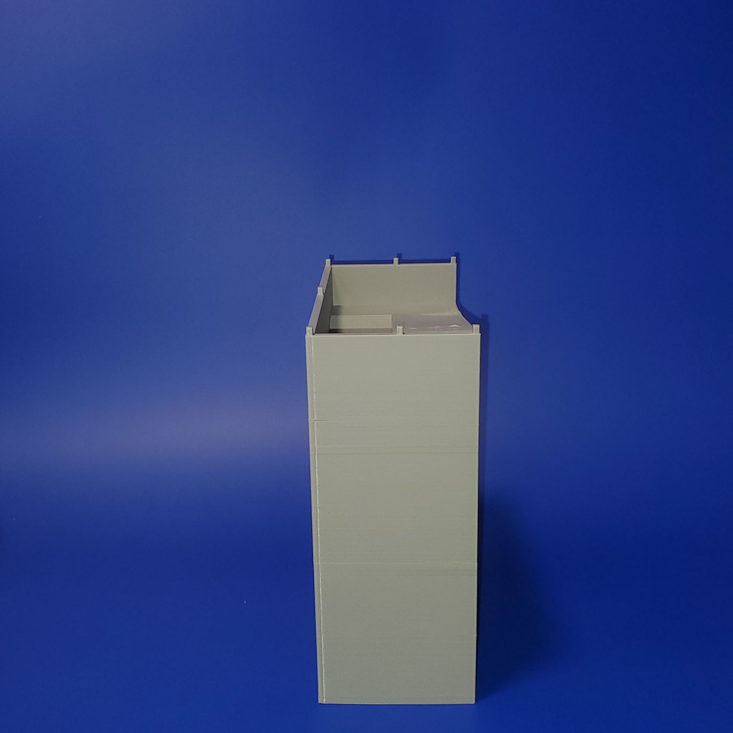 Watch Tower/Sniper Tower no bevel at the bottom