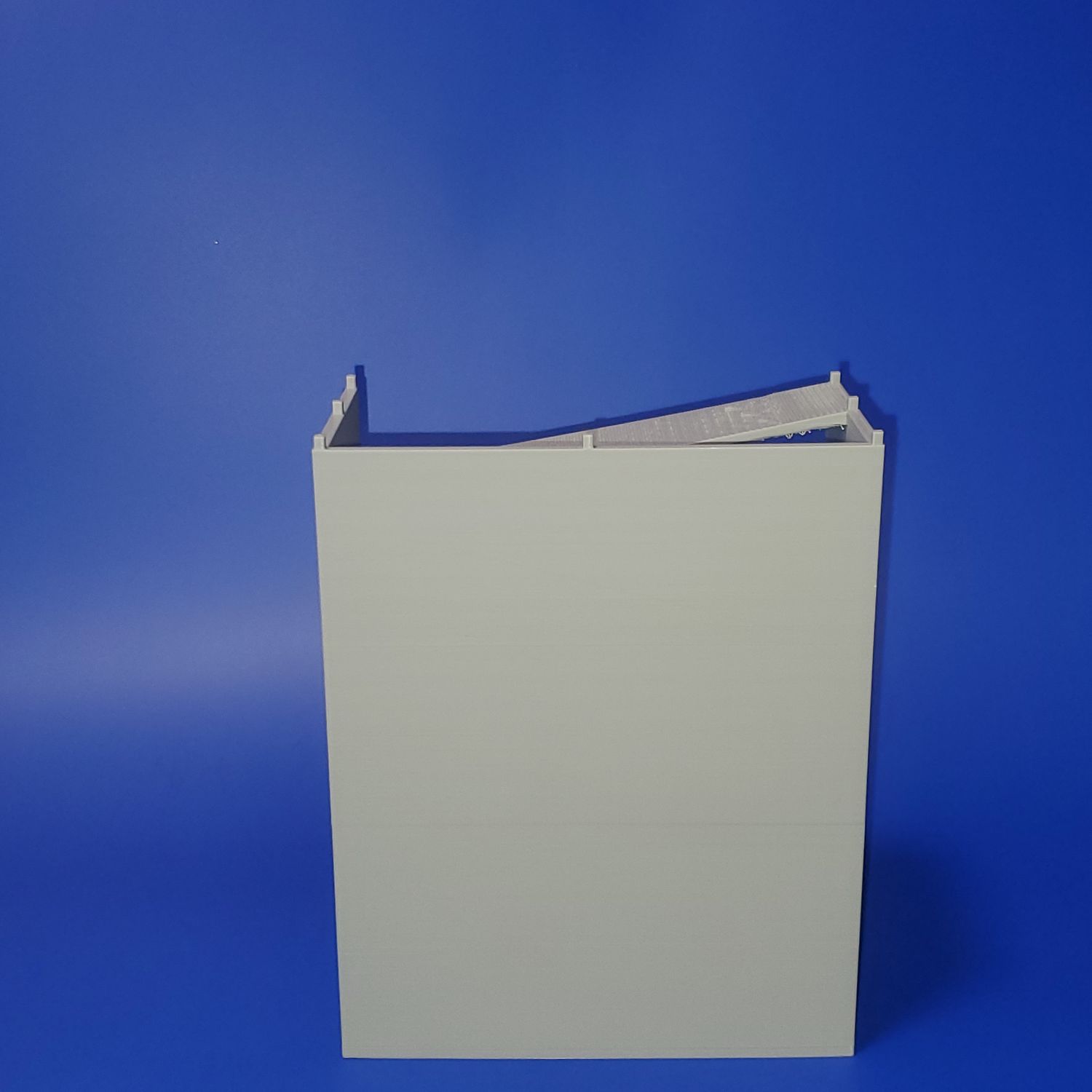 Watch Tower/Sniper Tower no bevel at the bottom