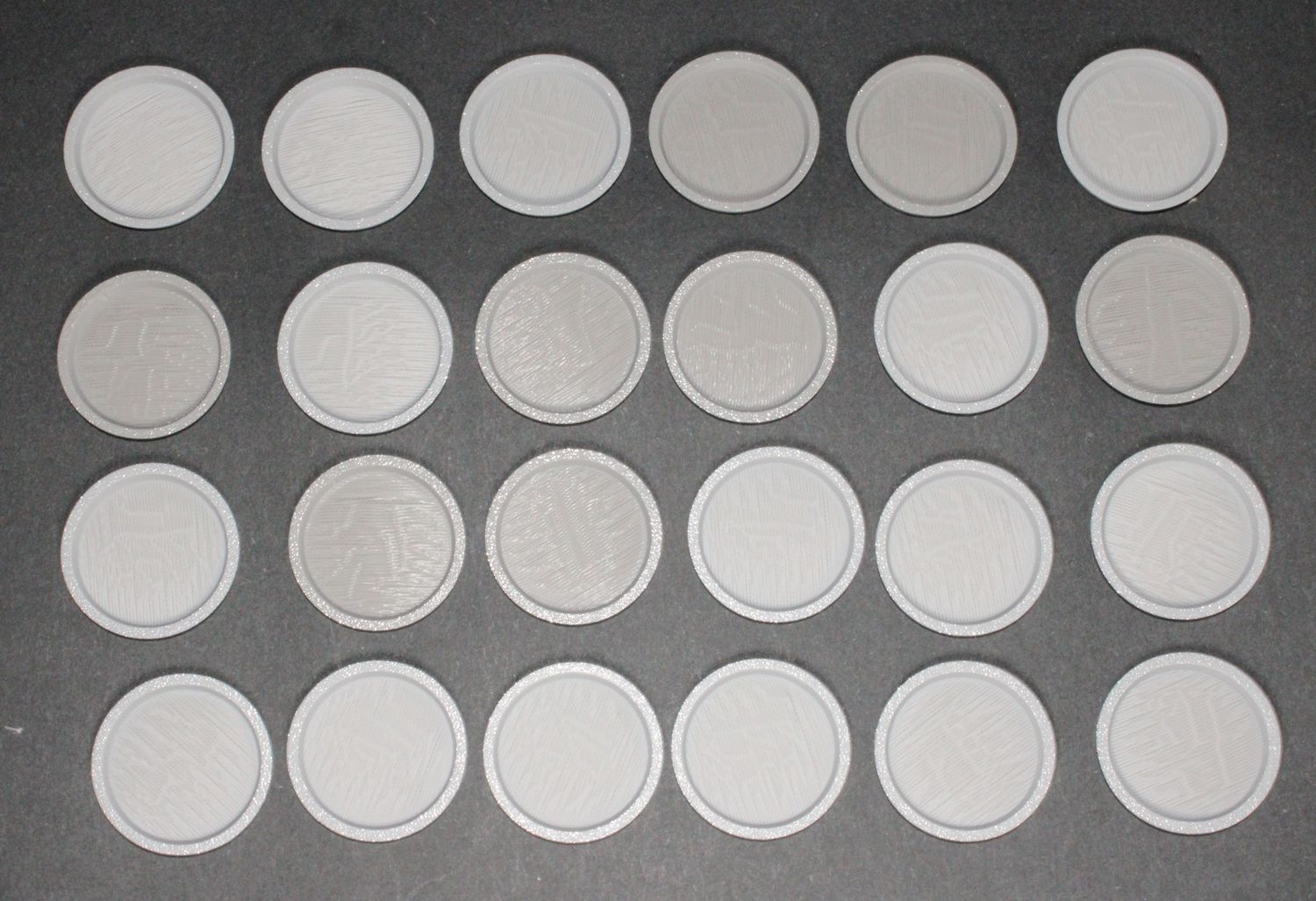 40 Millimeter Round Base 24 Count