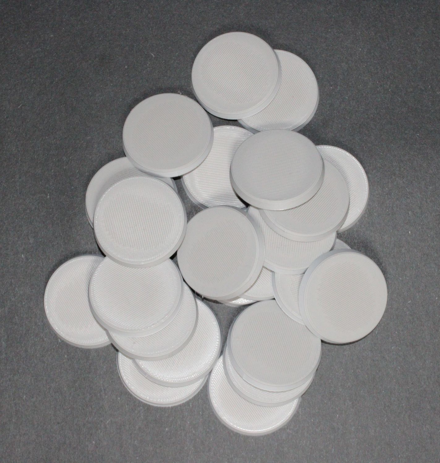 40 Millimeter Round Base 24 Count