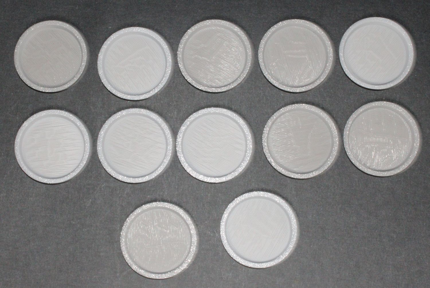 40 Millimeter Round Base 12 Count