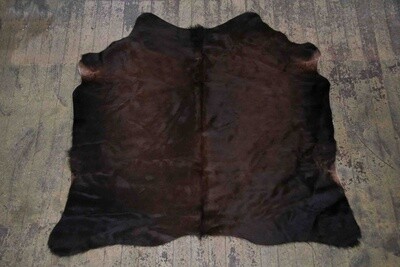 COW HIDE RUG NATURAL BROWN OR BLACK SOLID OR WITH WHITE ASSORTED #1 A QUALITY 27ft2 AVE 25001