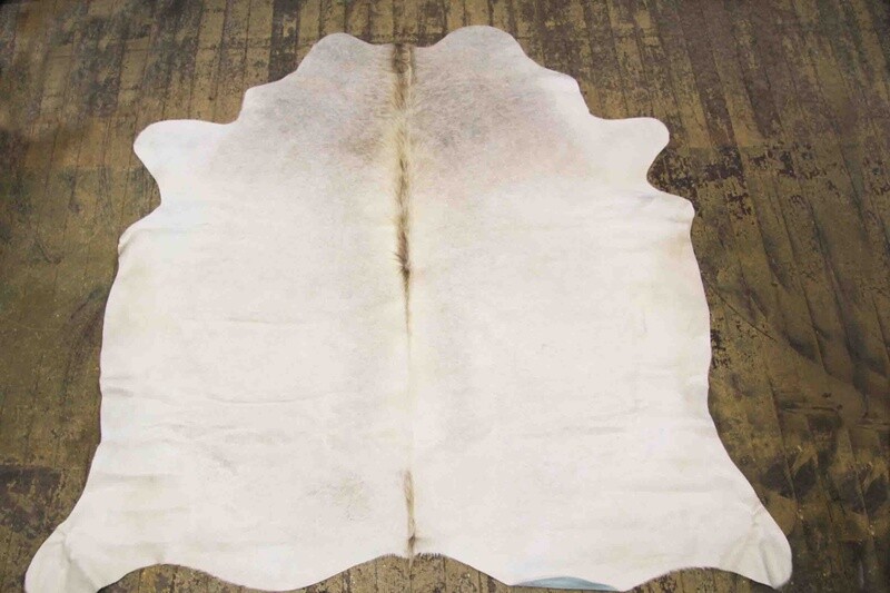 COW HIDE RUG NATURAL GREY SELECT EXTRA QUALITY 27ft2 AVERAGE 12072