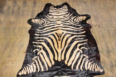 COW HIDE RUG NATURAL STENCIL PRINTED EXOTIC CATS AND ZEBRA LIGHT BEIGE 32ft2 AVERAGE 12080