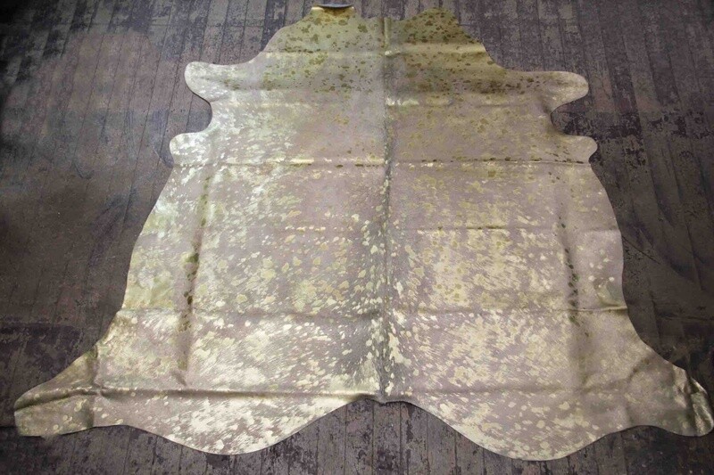 COWHIDE RUG REAL WITH METALIC ACID WASH 5398