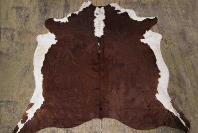 COW HIDE RUG #2 NATURAL BROWN OR BLACK SOLID OR WITH WHITE ASSORTED #2 B QUALITY 38ft2 AVERAGE 7865