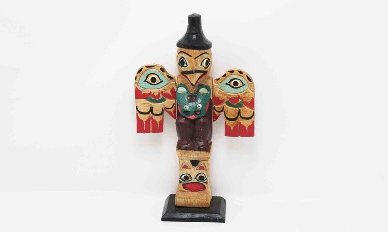 NORTHWEST INDIAN STYLE TOTEM POLE HAND CARVED AND PAINTED ALBESIA 1987