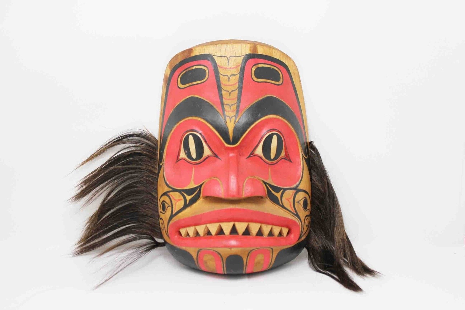 NORTHWEST INDIAN STYLE BEAR FACE MASK WITH HAIR. HAND CARVED AND PAINTED ALBESIA WOOD. 20087