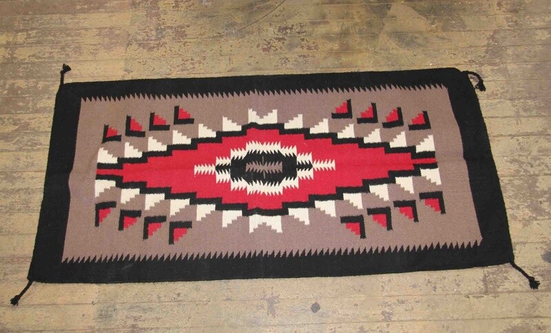 SOUTHWESTERN HAND WOVEN WOOL RUG 16388