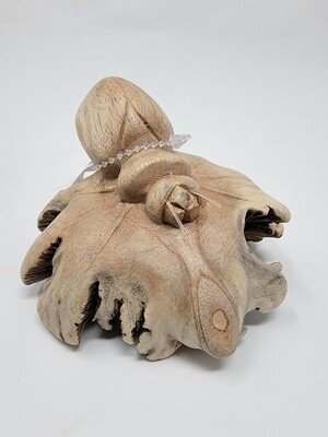 SPIDER STATUE HAND CARVED FROM PARASITE WOOD 2103