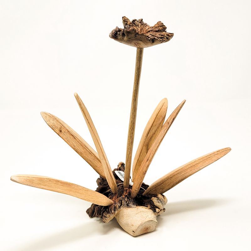 FLOWER STATUE PARASITE 2104