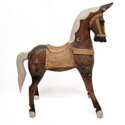 HORSE STANDING STATUE 6410