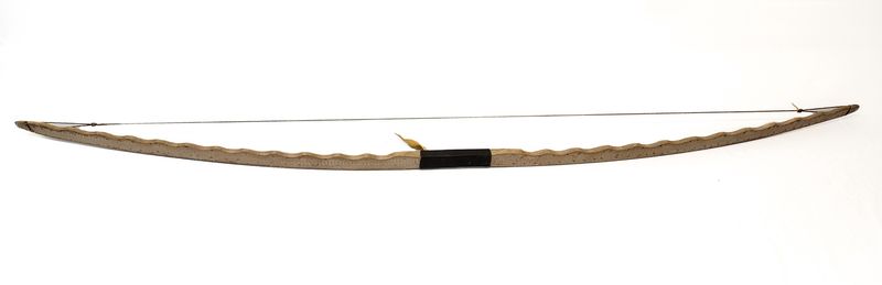 OAK LONGBOW WITH SNAKESKIN  AND HICKORY HANDLE 15